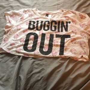 A graphic Corp top shirt sleeved